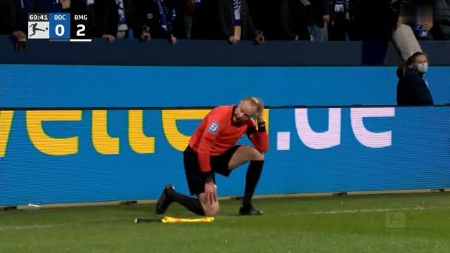 葡京娱乐场-德甲边裁被啤酒杯击伤 球场刚开放坐满就有人整事