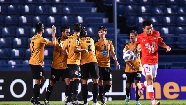 葡京娱乐场-【亚冠】宁浩旭造对手乌龙 广州队1比5泰港6战全败