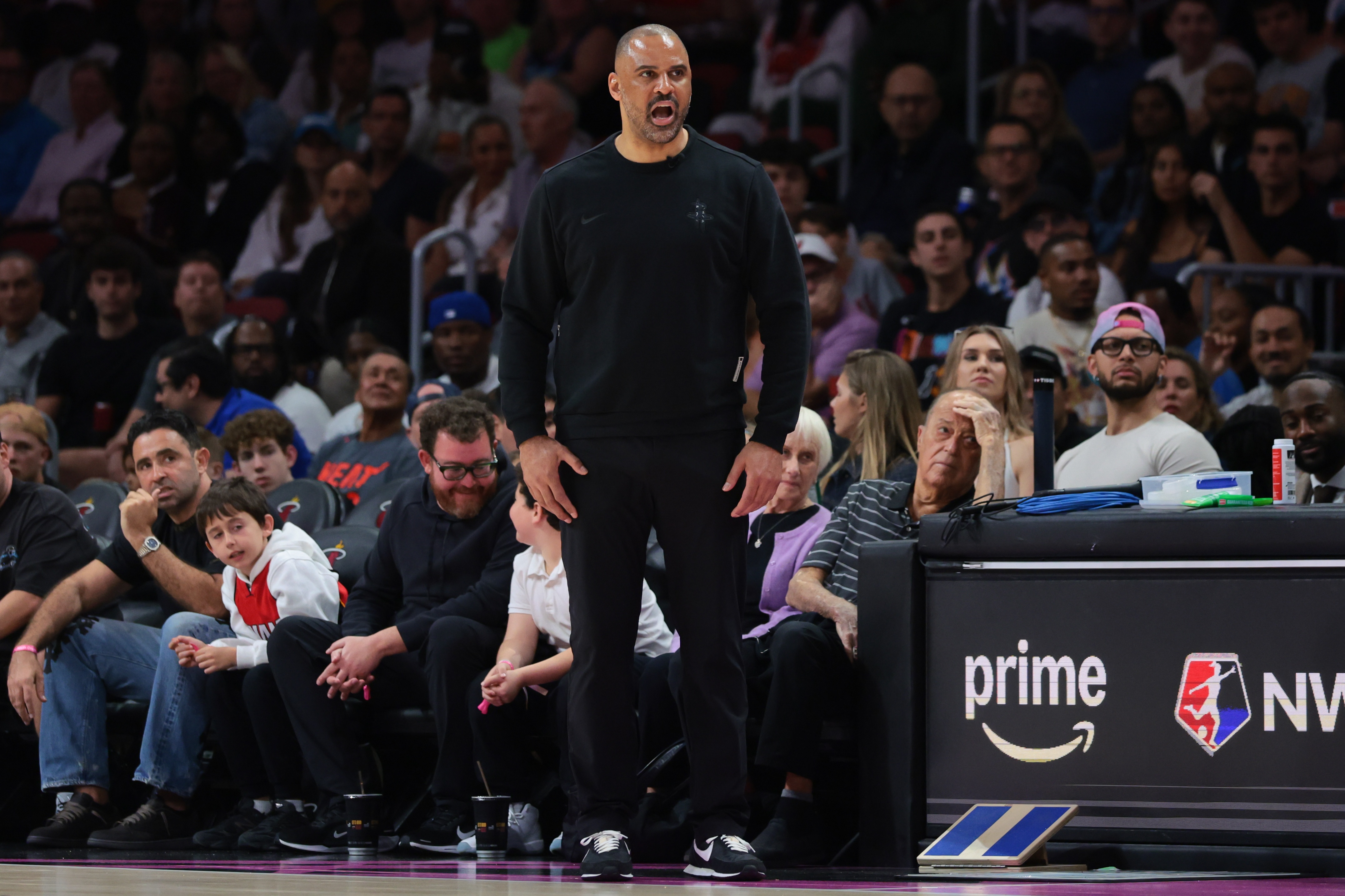 葡京娱乐场-乌度卡：詹姆斯肩负重任 显然我们会派不同的人去防守和限制他