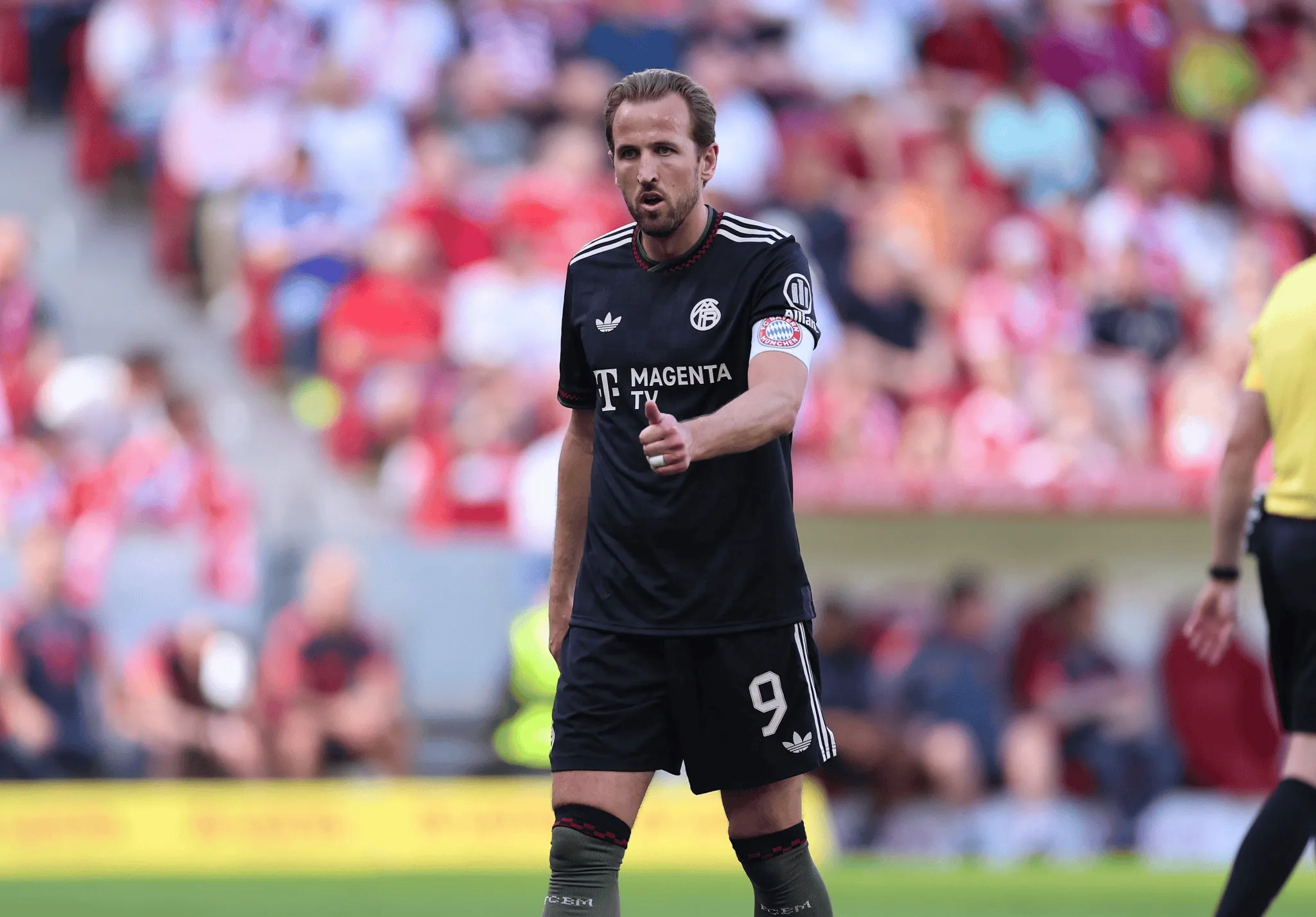 天体：本赛季一结束，拜仁就会立刻和凯恩就新合同展开谈判